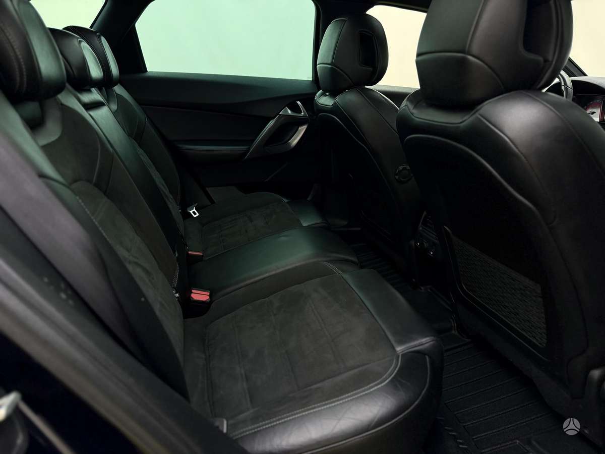 Citroen DS5, 2.0 l., Хэтчбек