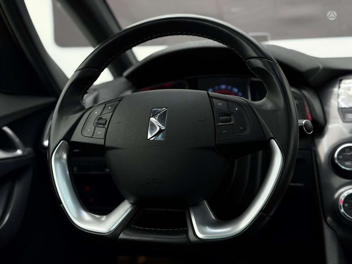 Citroen DS5, 2.0 l., hatchback