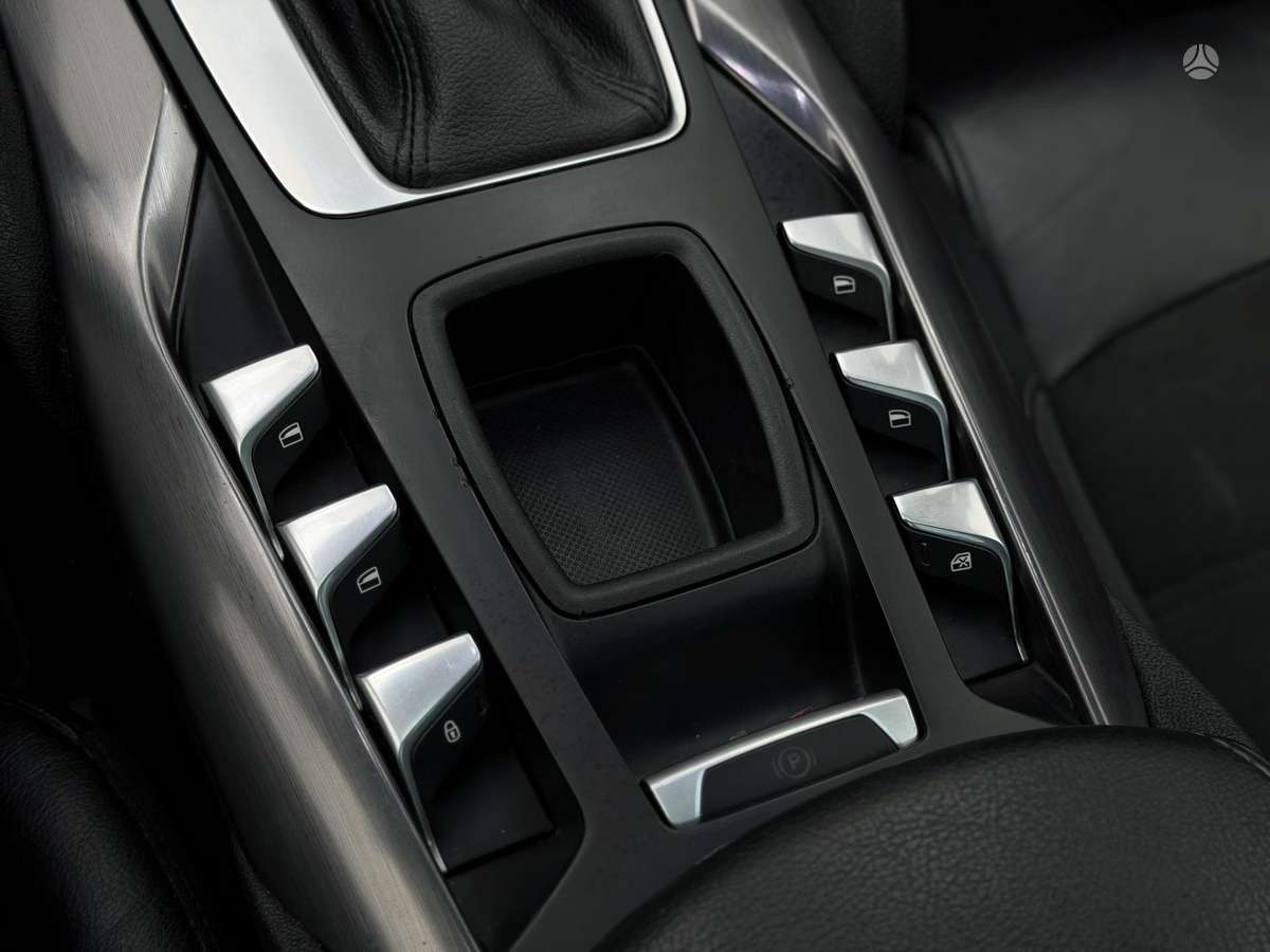 Citroen DS5, 2.0 l., Хэтчбек