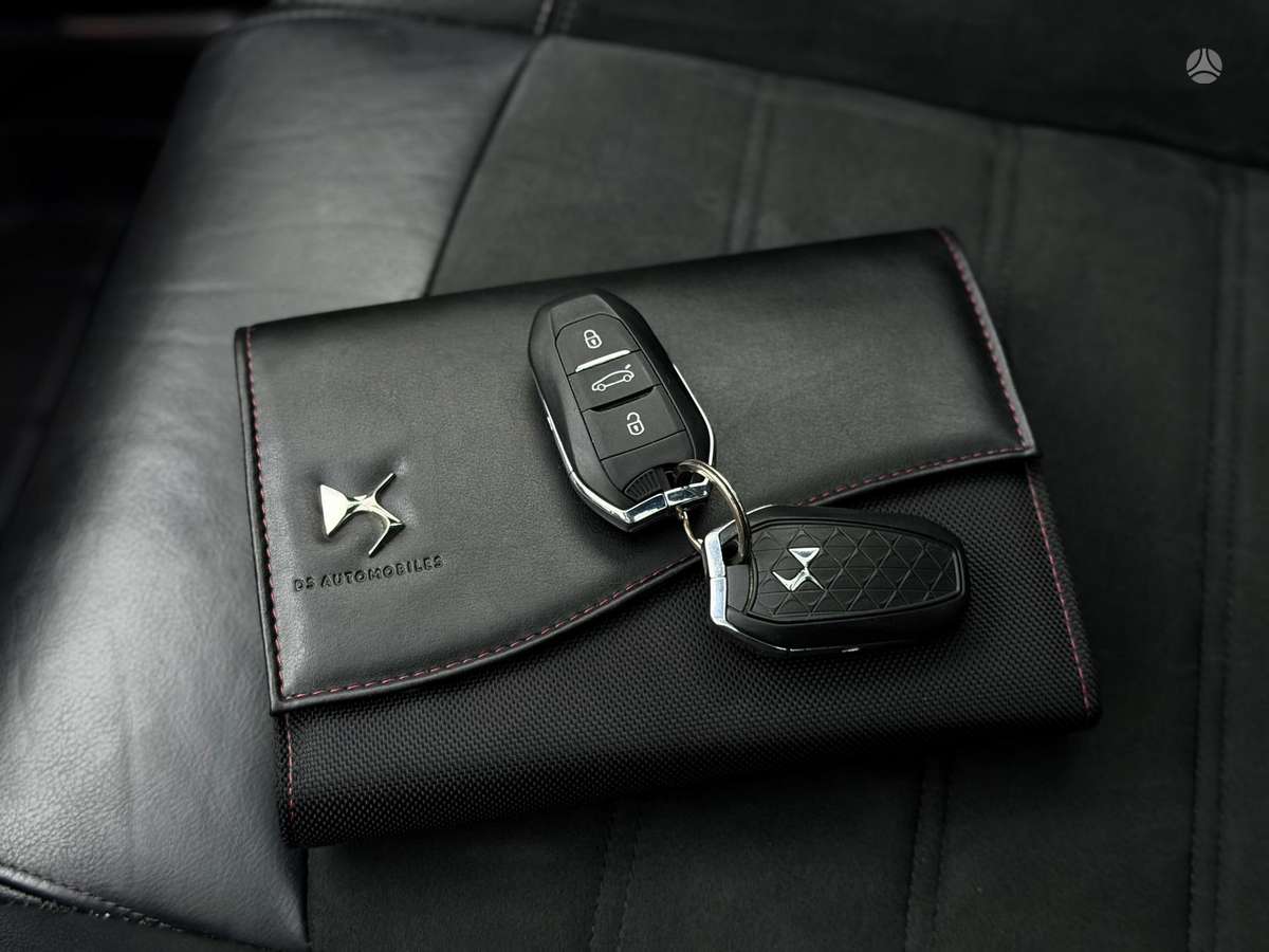 Citroen DS5, 2.0 l., hatchback