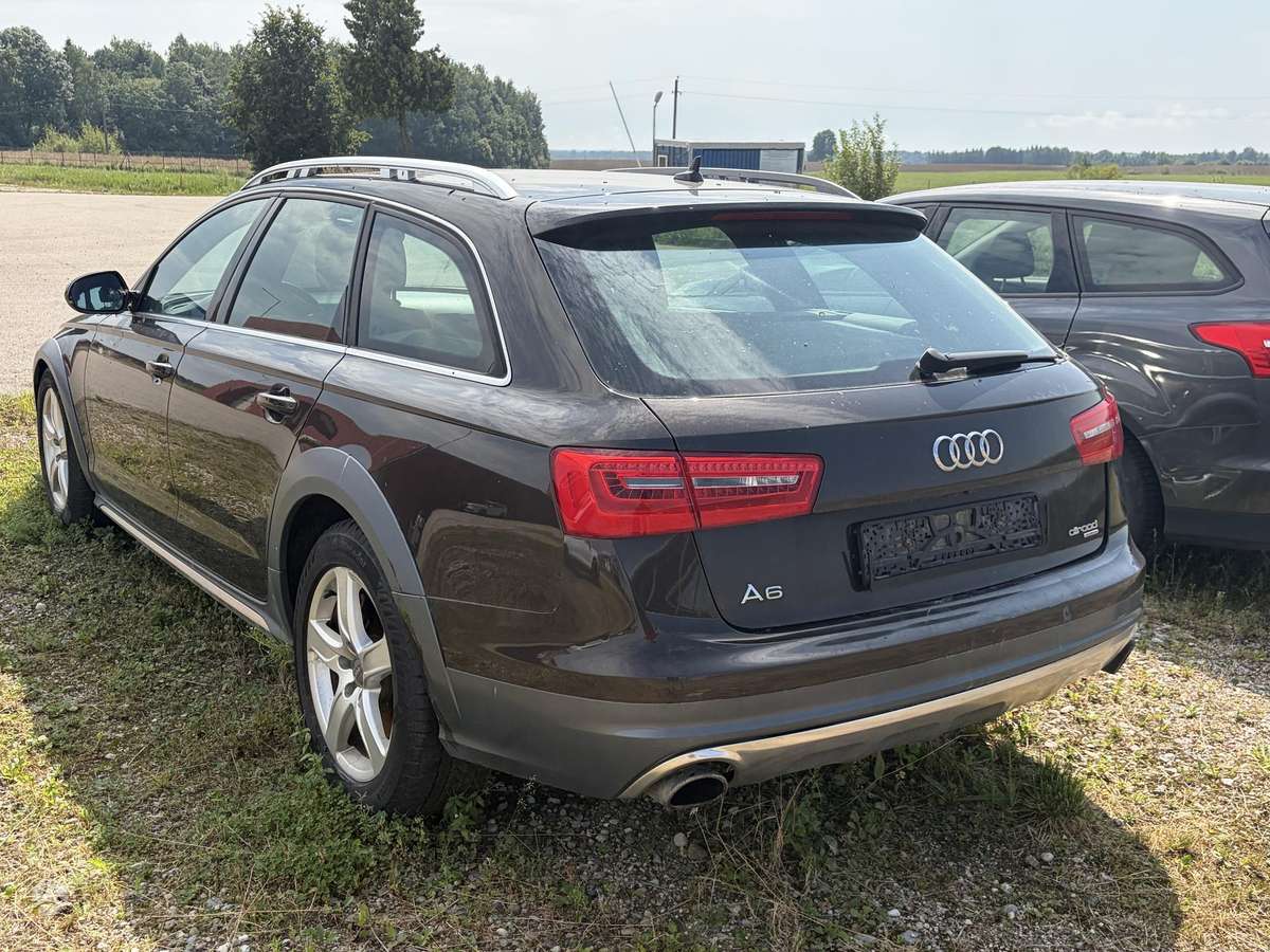Audi A6 allroad, 3.0 l., Универсал
