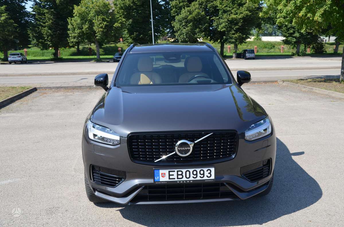 Volvo XC90 - 1