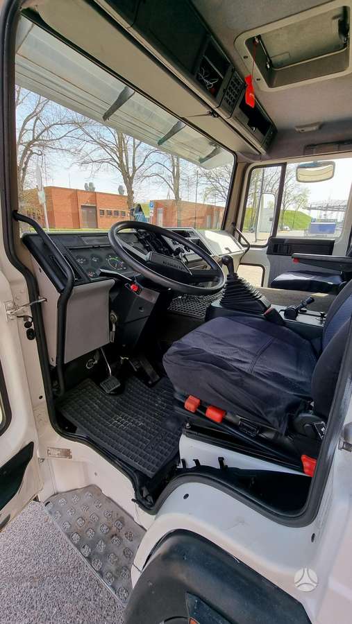 Volvo FLCL 4x2, livestock trucks