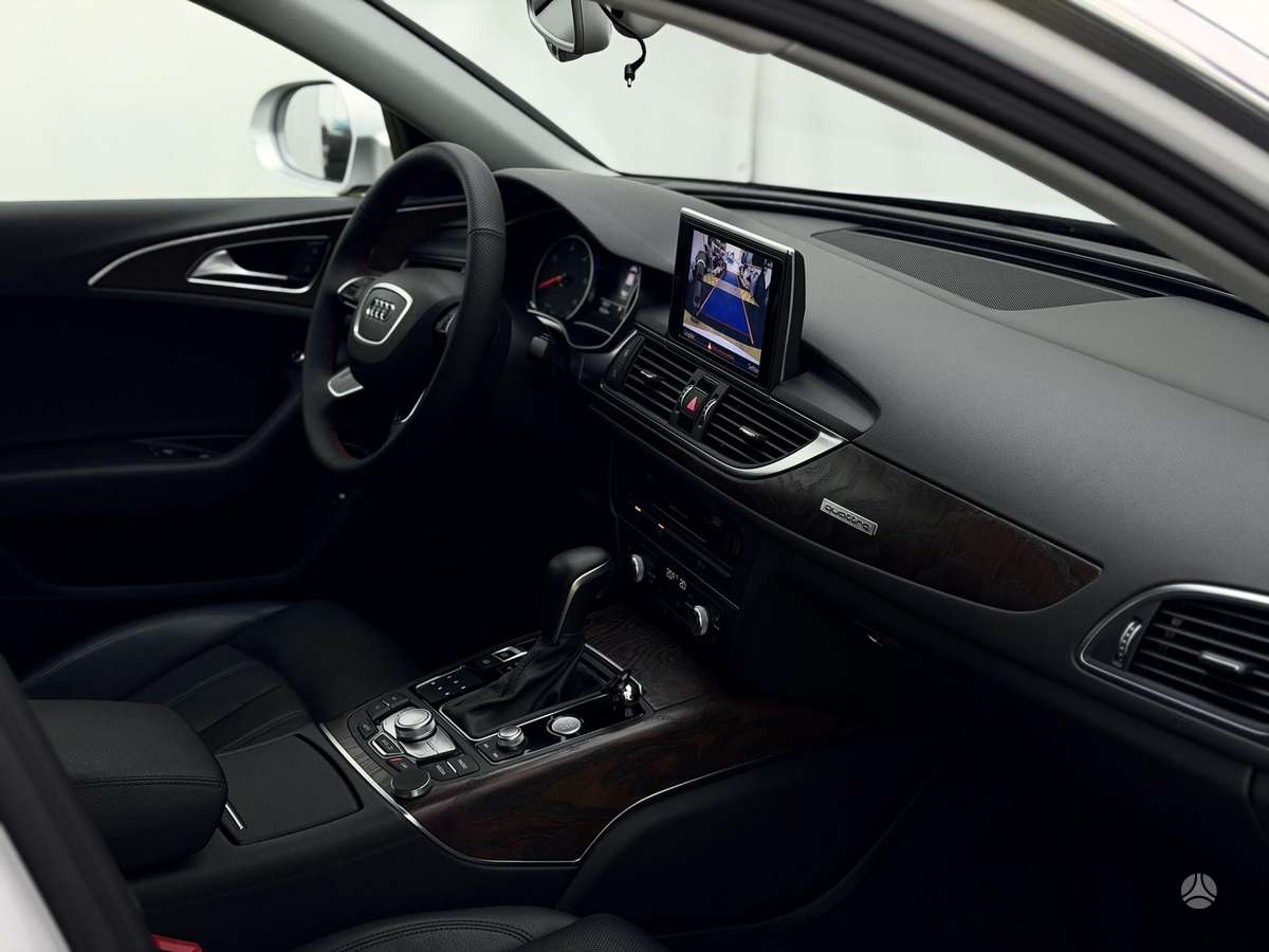 Audi A6, 2.0 l., Седан