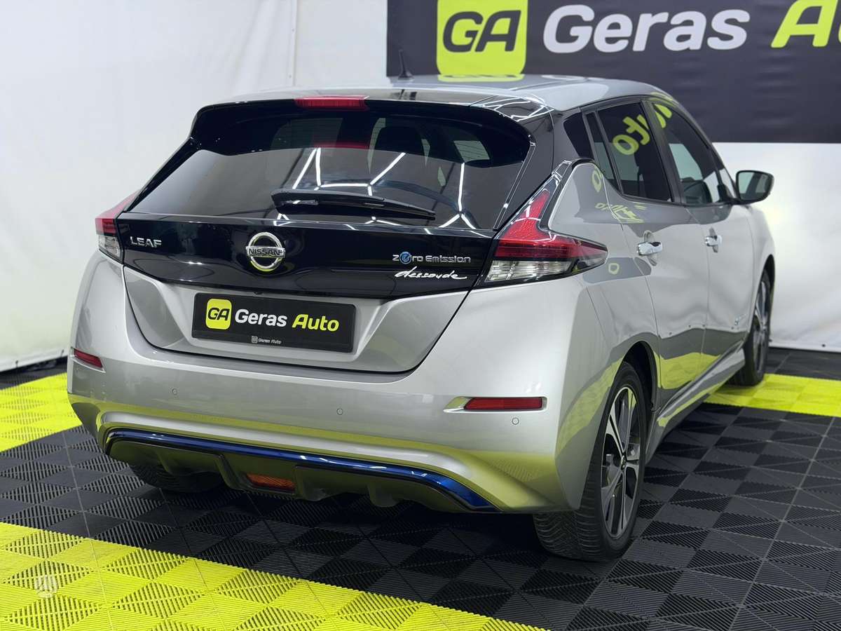 Nissan Leaf, 40 kWh, hatchback