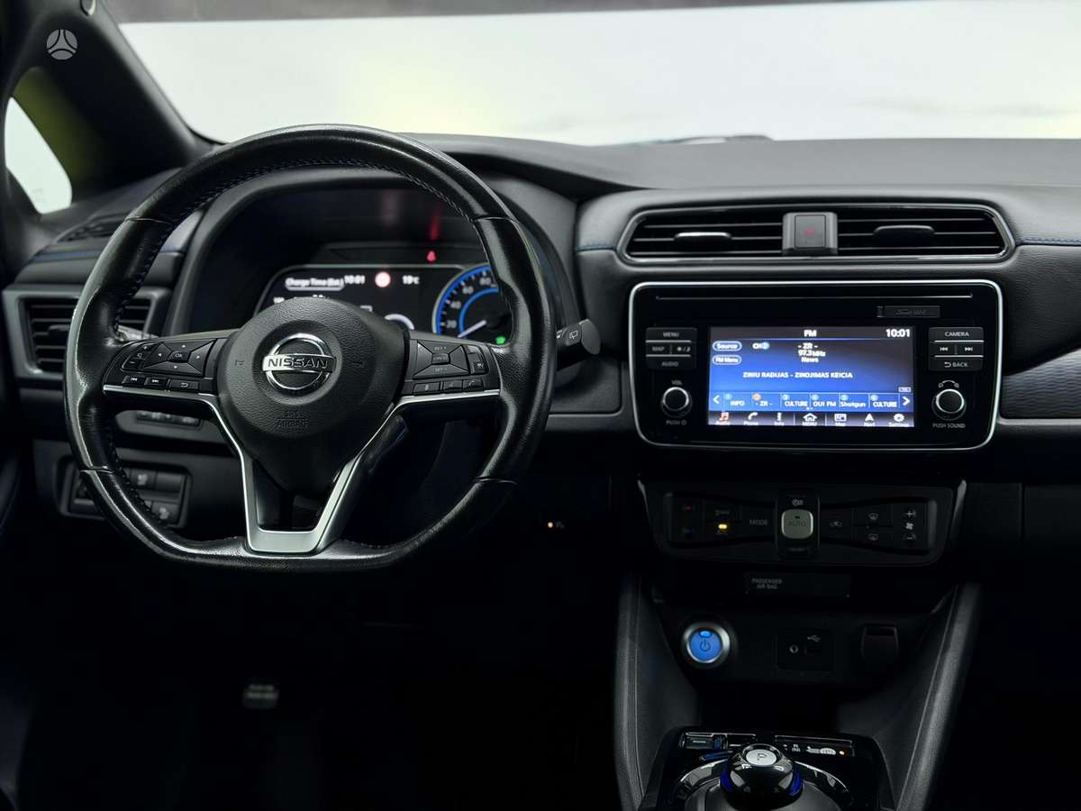 Nissan Leaf, 40 kWh, hatchback