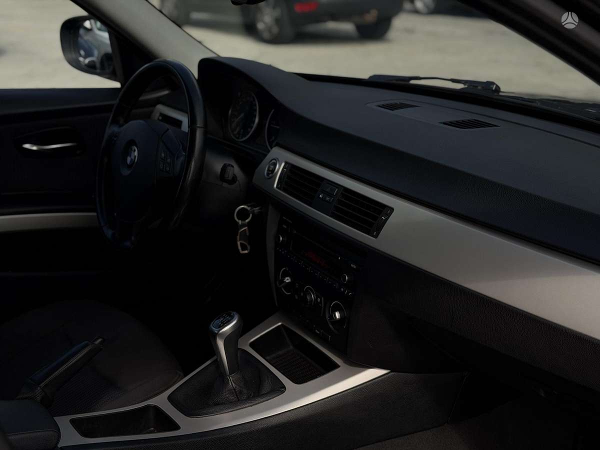 BMW 320, 2.0 l., wagon