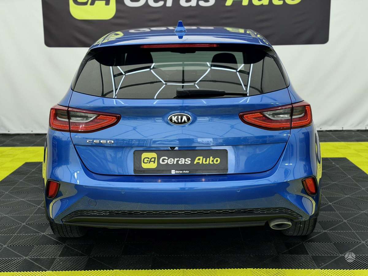 Kia Ceed, 1.6 l., Хэтчбек