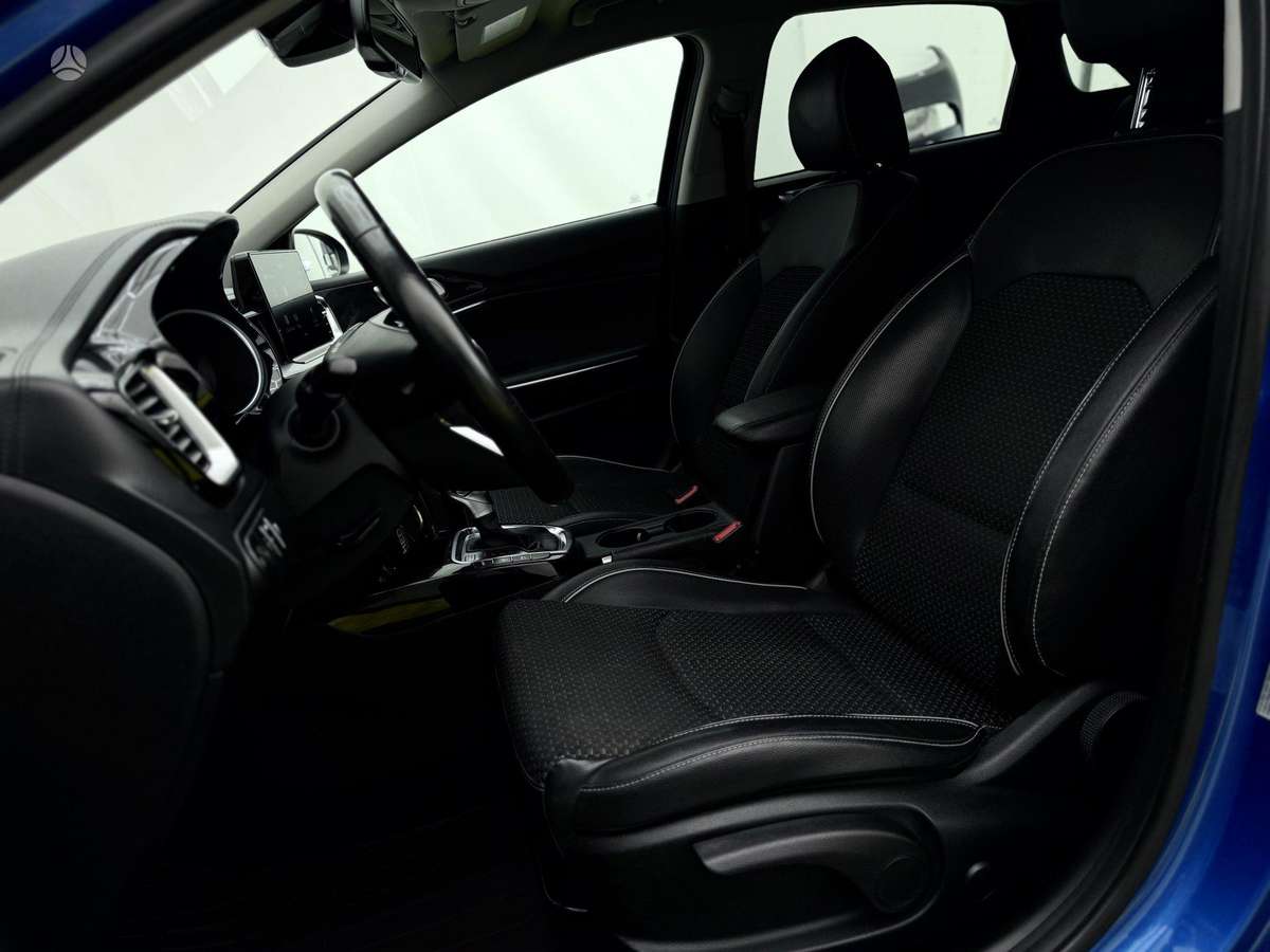 Kia Ceed, 1.6 l., Хэтчбек