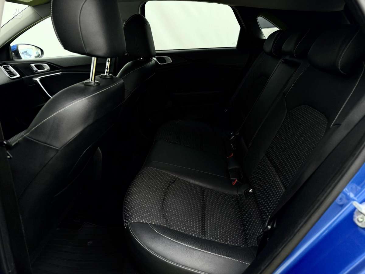 Kia Ceed, 1.6 l., Хэтчбек