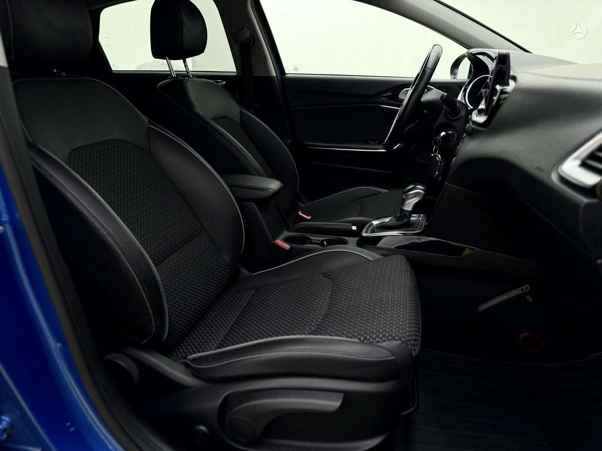 Kia Ceed, 1.6 l., Хэтчбек