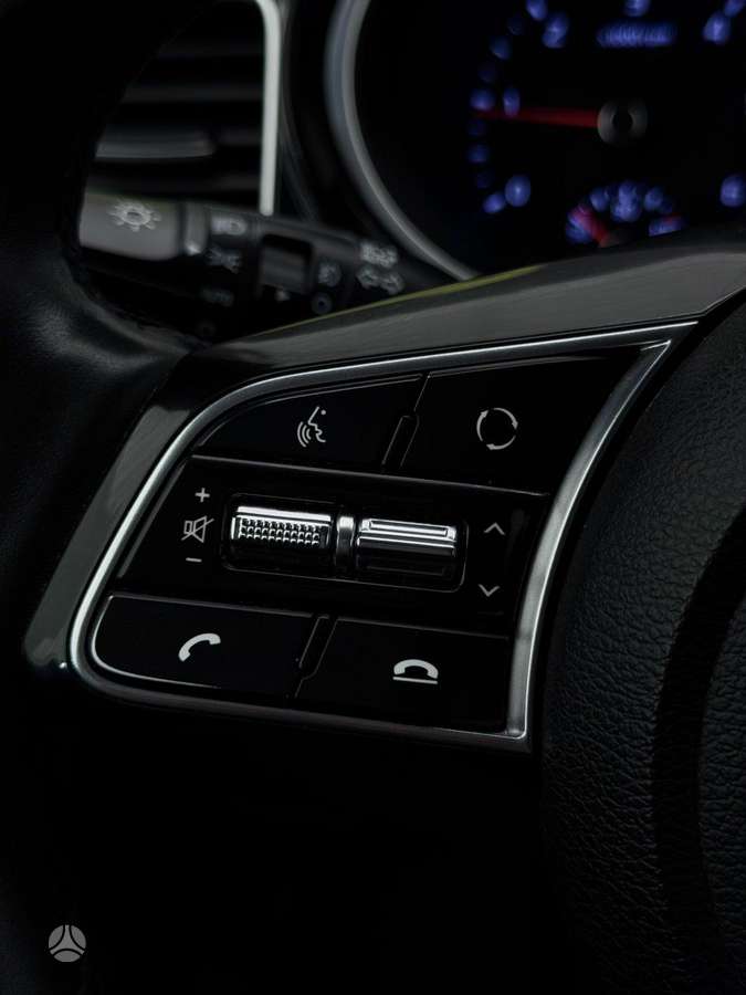 Kia Ceed, 1.6 l., Хэтчбек
