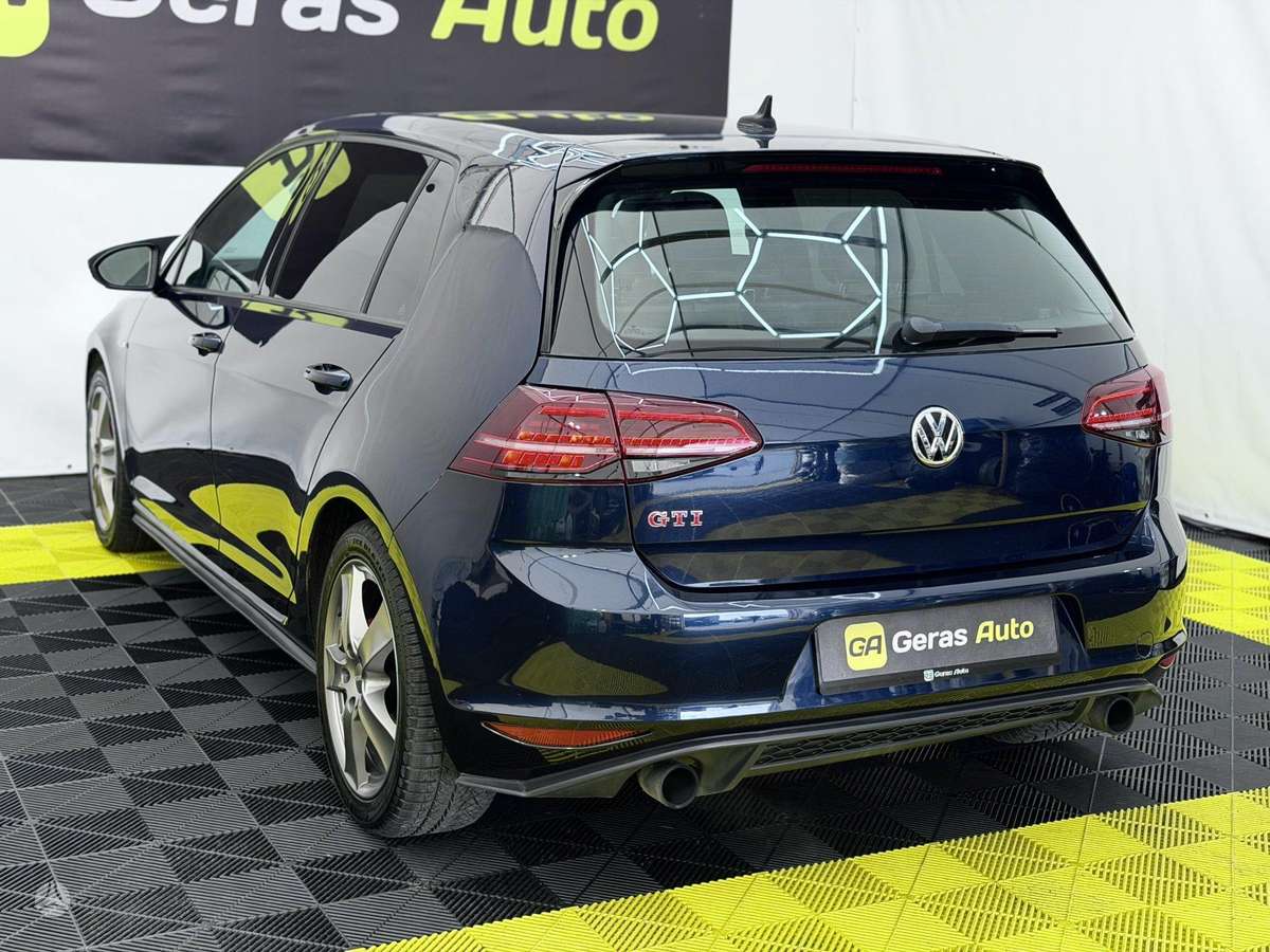 Volkswagen Golf, 2.0 l., hatchback