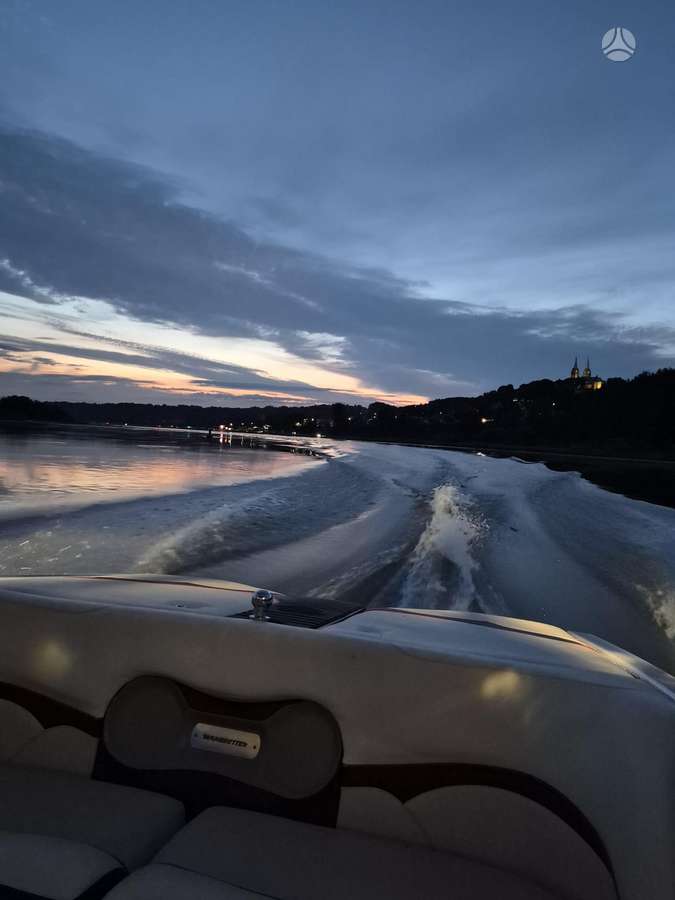 Malibu Wake Setter VLX21, yachts / cruisers