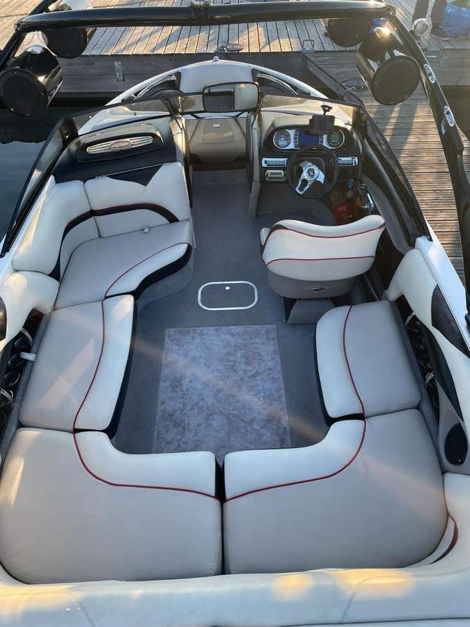 Malibu Wake Setter VLX21, yachts / cruisers