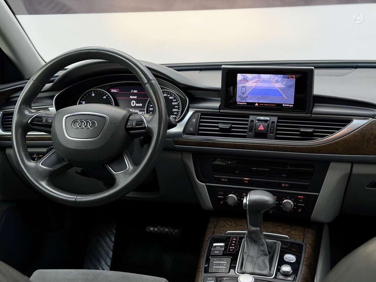 Audi A6, 2.0 l., Седан