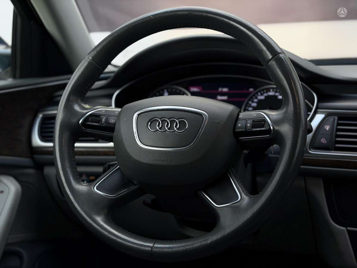 Audi A6, 2.0 l., Седан