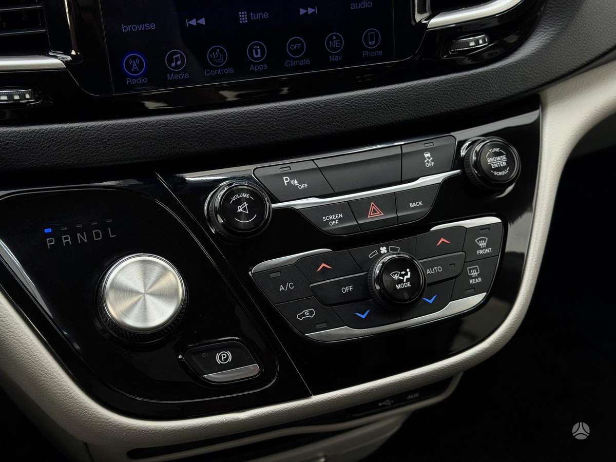 Chrysler Pacifica, 3.6 l., Минивэн