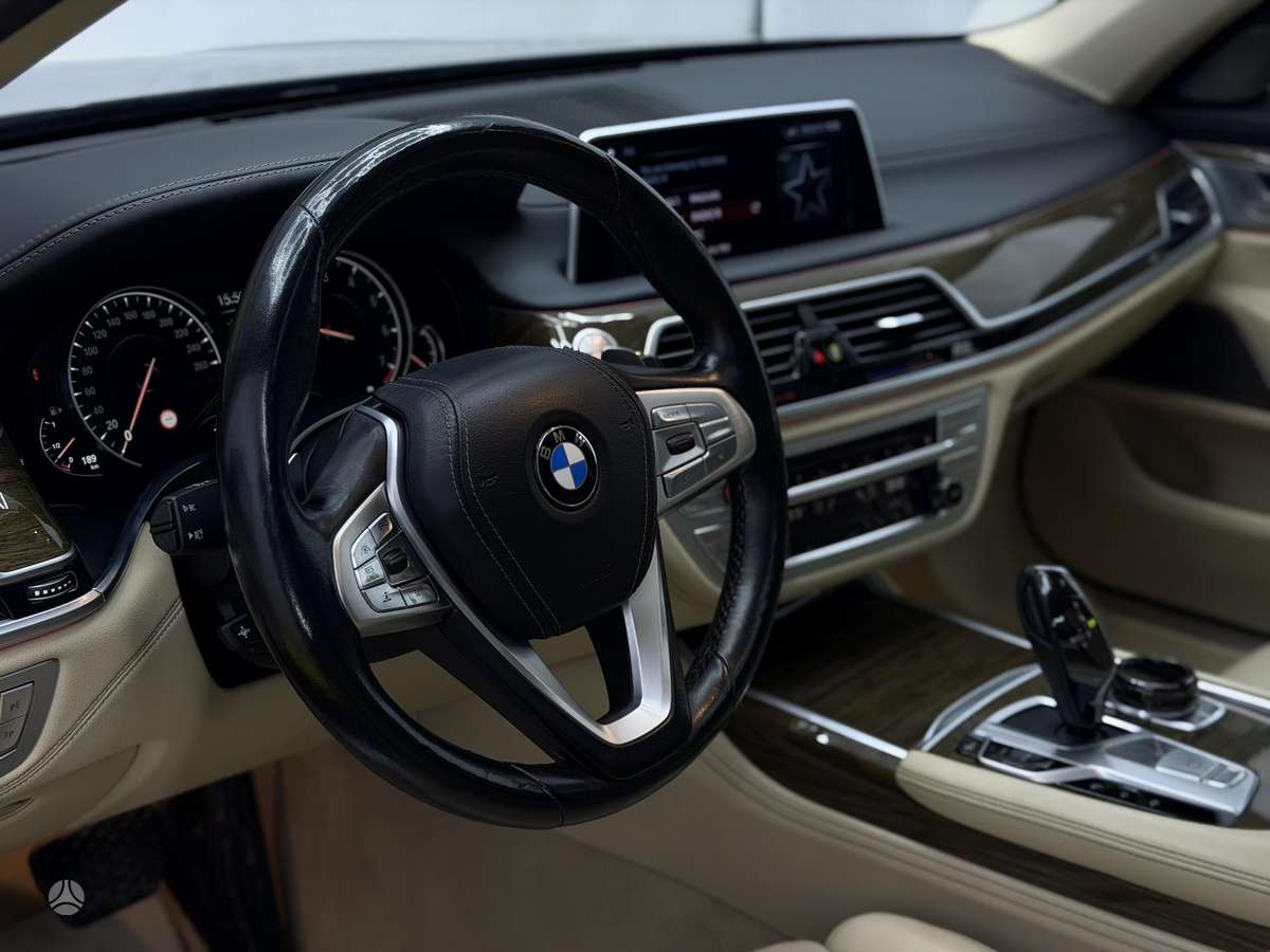 BMW 740, 3.0 l., Седан