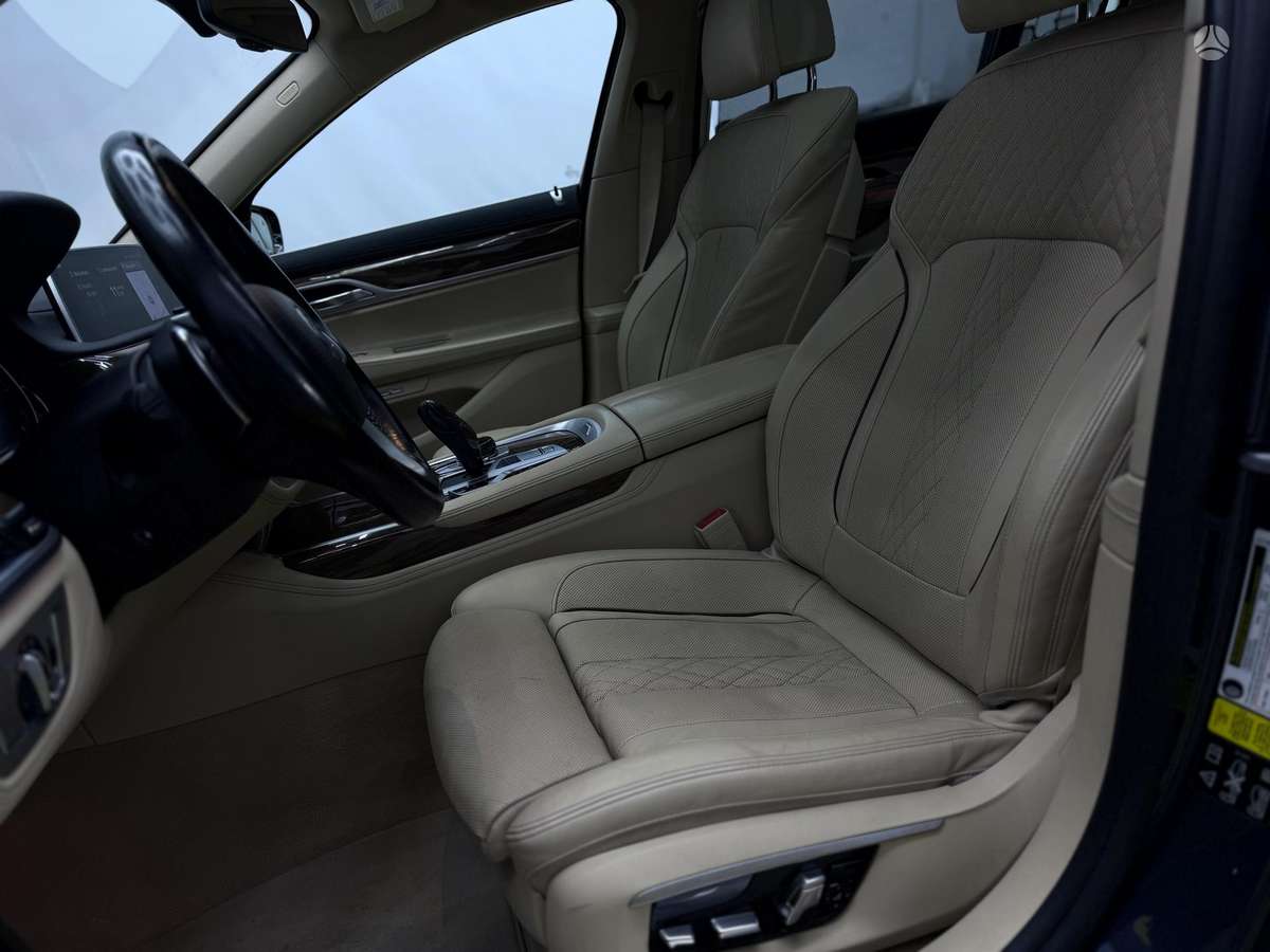 BMW 740, 3.0 l., Седан