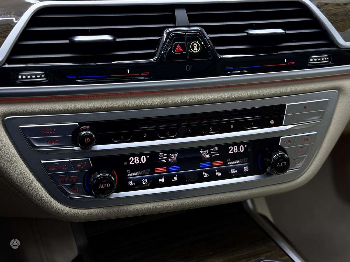 BMW 740, 3.0 l., Седан