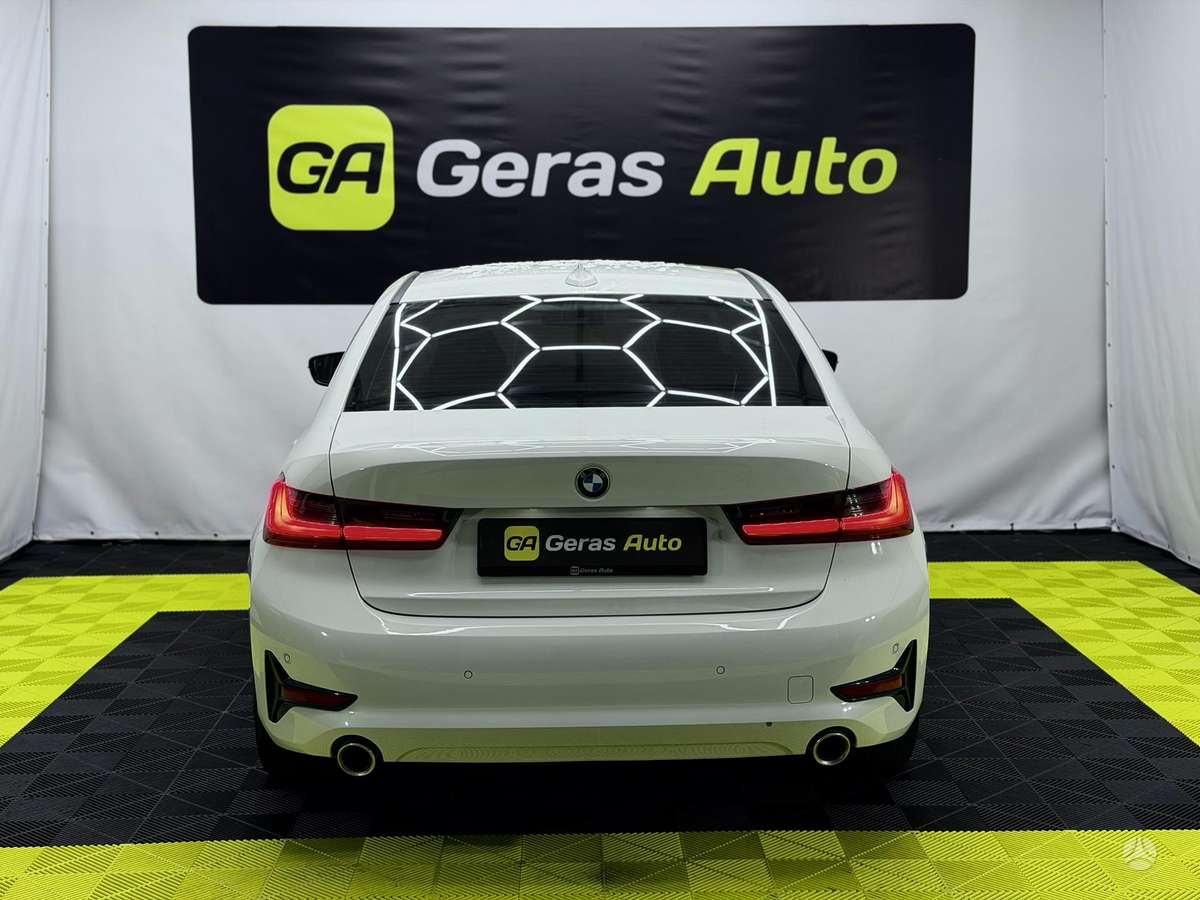 BMW 320, 2.0 l., Седан
