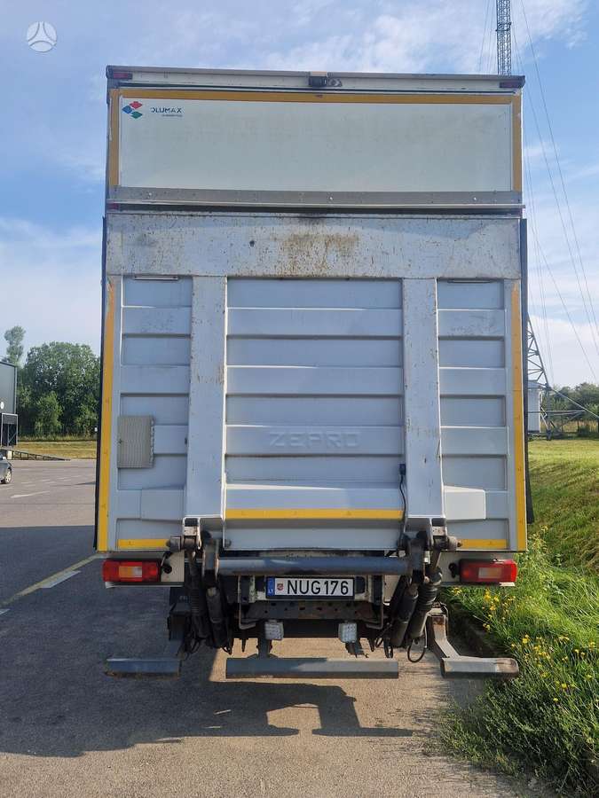 Volvo FM 330, box trucks / box vans