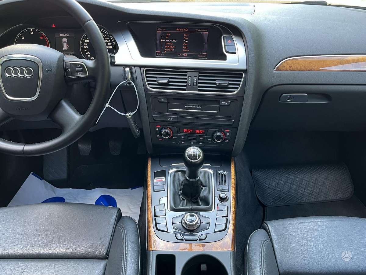 Audi A4, 2.0 l., Универсал