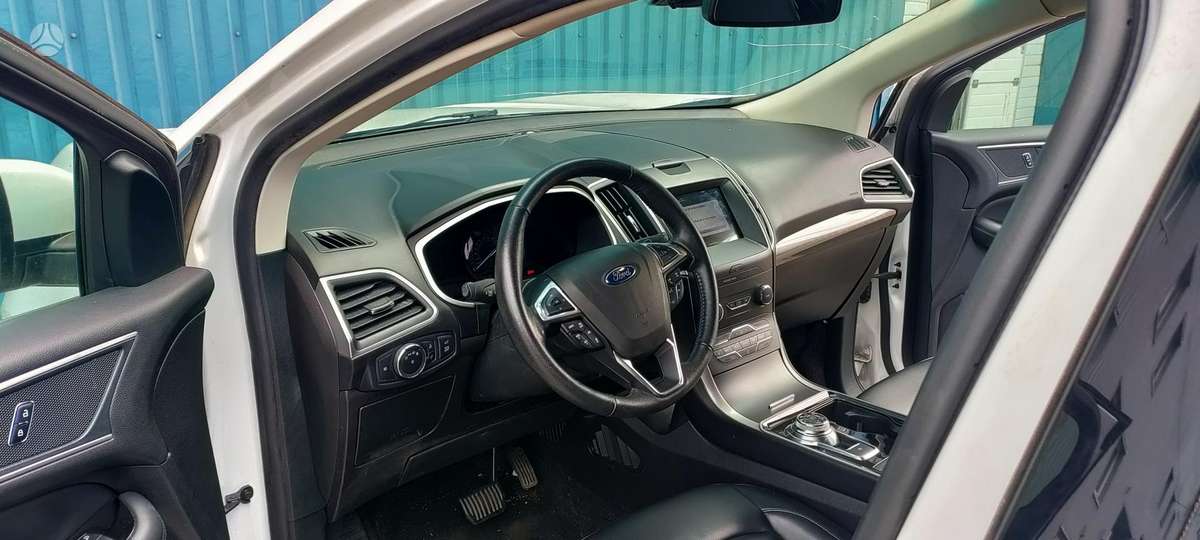 Ford Edge dalimis. Awd
