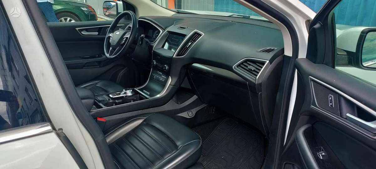 Ford Edge dalimis. Awd