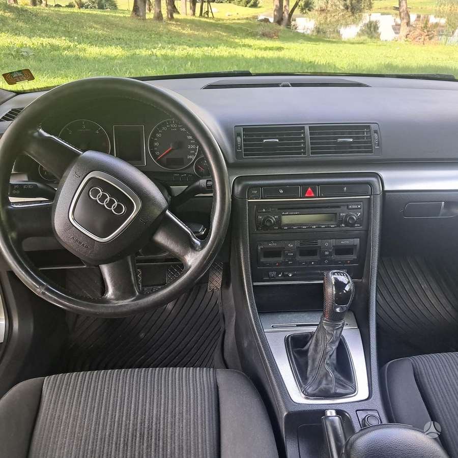 Audi A4, 2.0 l., sedanas