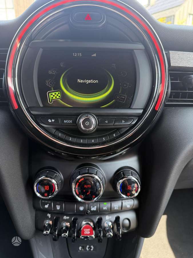 Mini Cooper, 1.5 l., hatchback