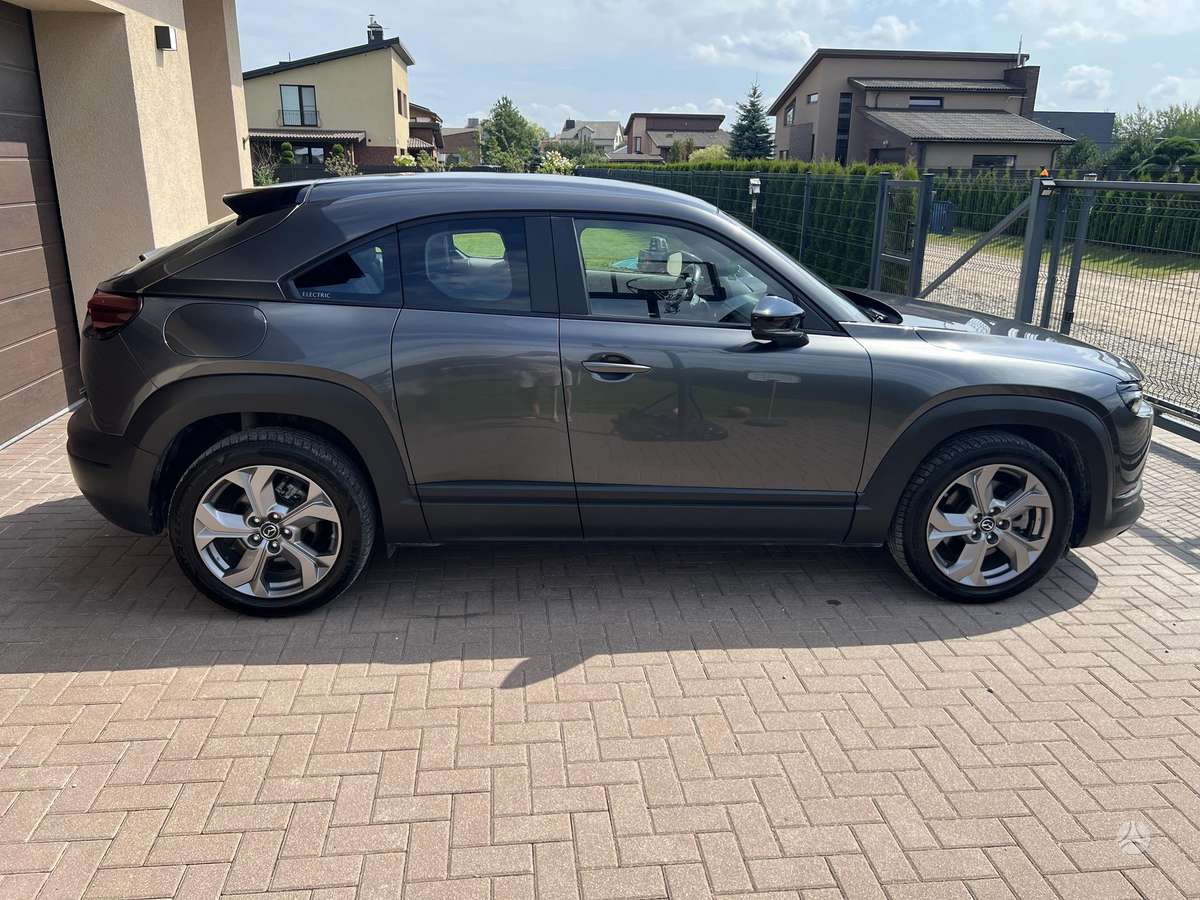 Mazda MX-30, 36 kWh, hatchback