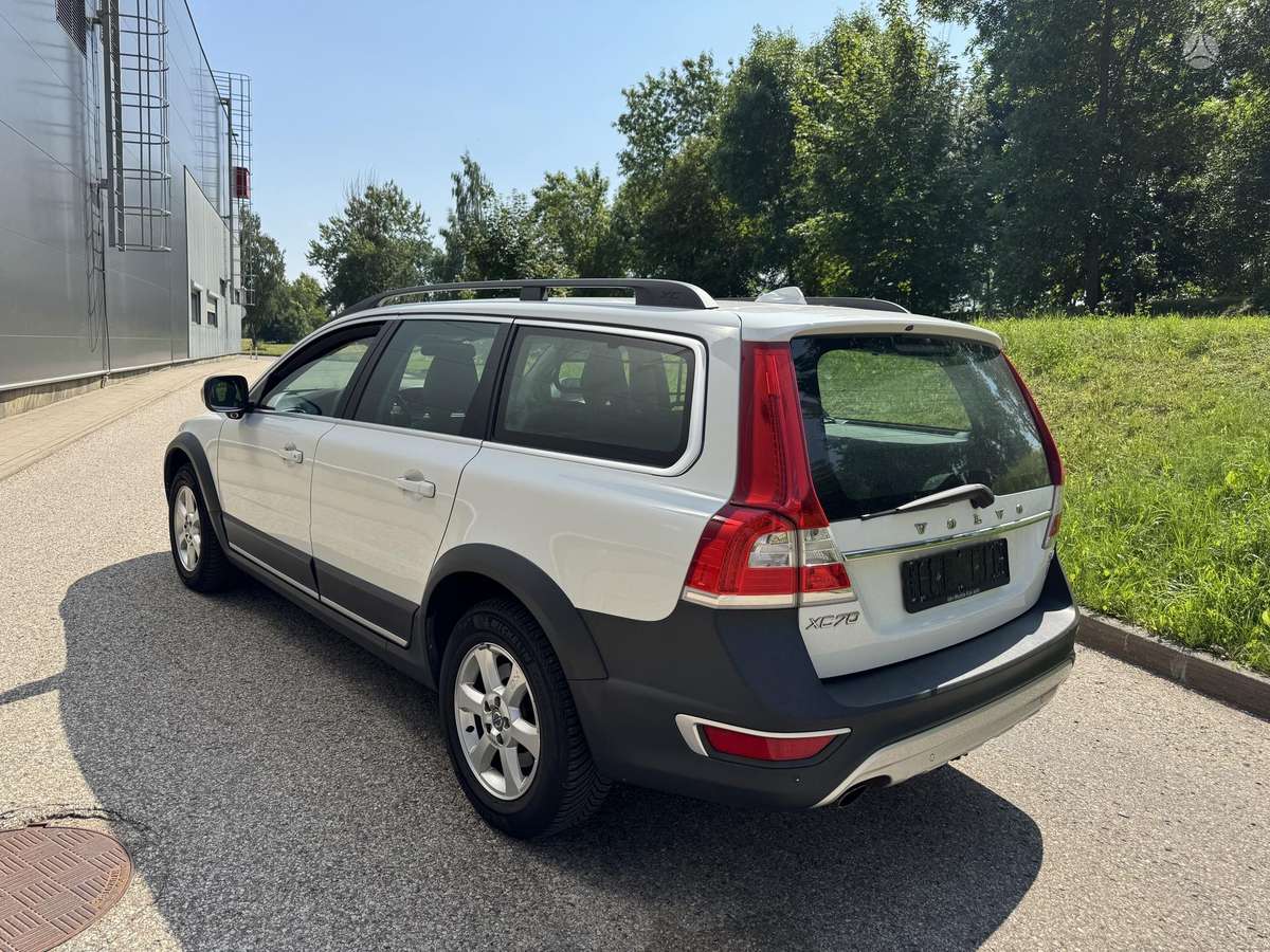 Volvo XC70, 2.0 l., Универсал