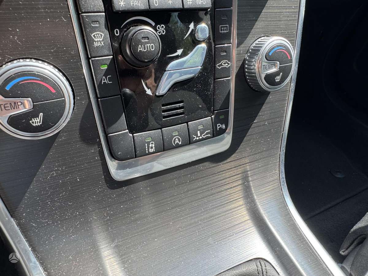 Volvo XC70, 2.0 l., Универсал