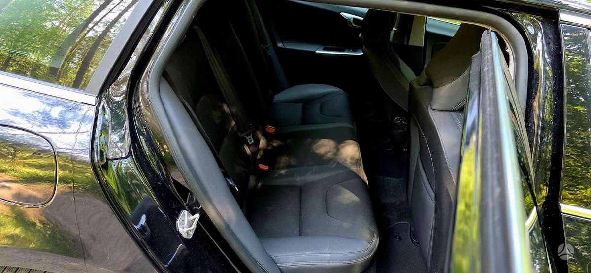 Volvo V60, 2.0 l., Универсал