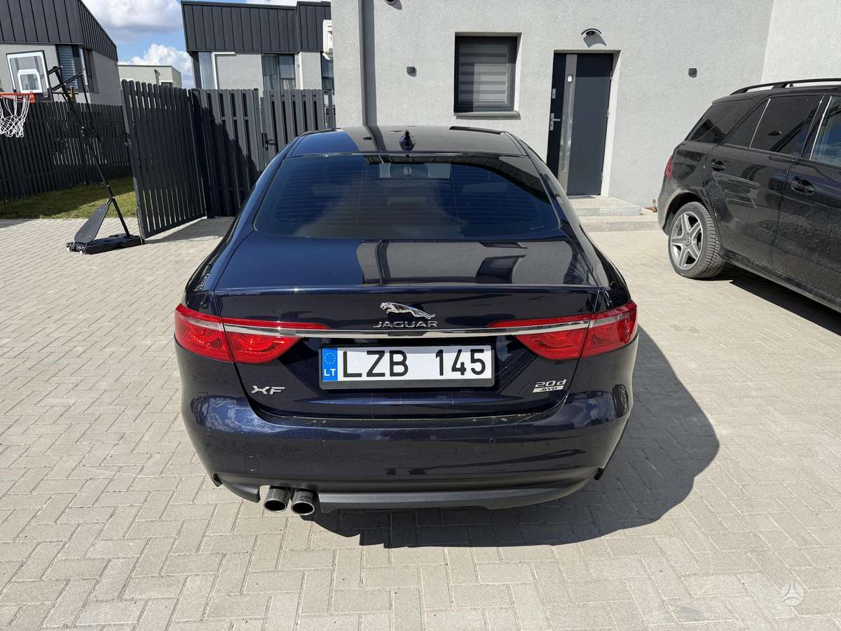 Jaguar XF, 2.0 l., Седан