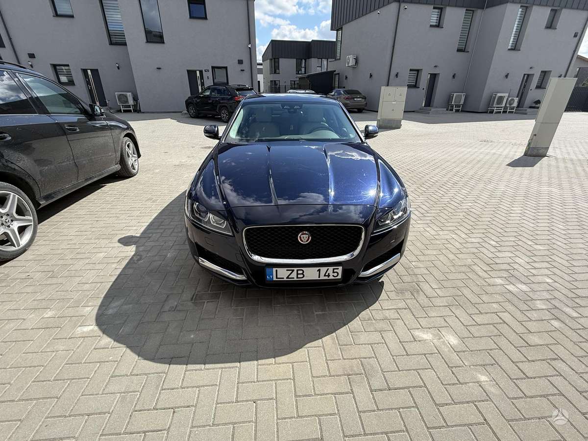 Jaguar XF, 2.0 l., Седан