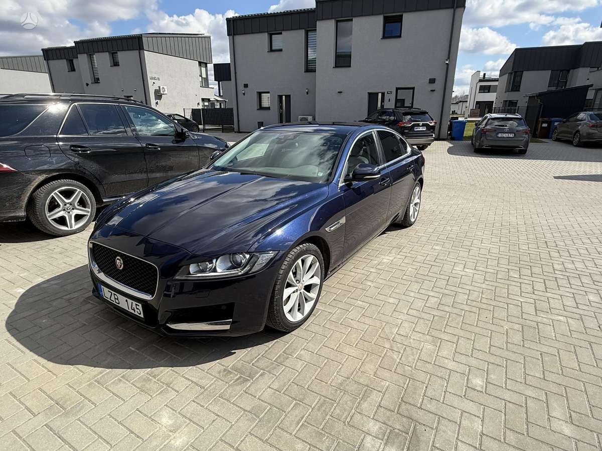 Jaguar XF, 2.0 l., Седан