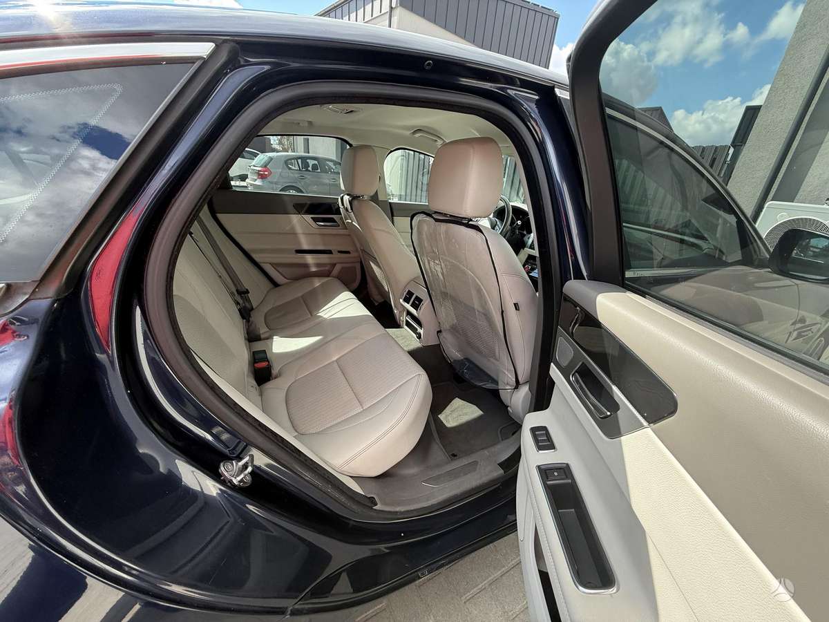Jaguar XF, 2.0 l., Седан