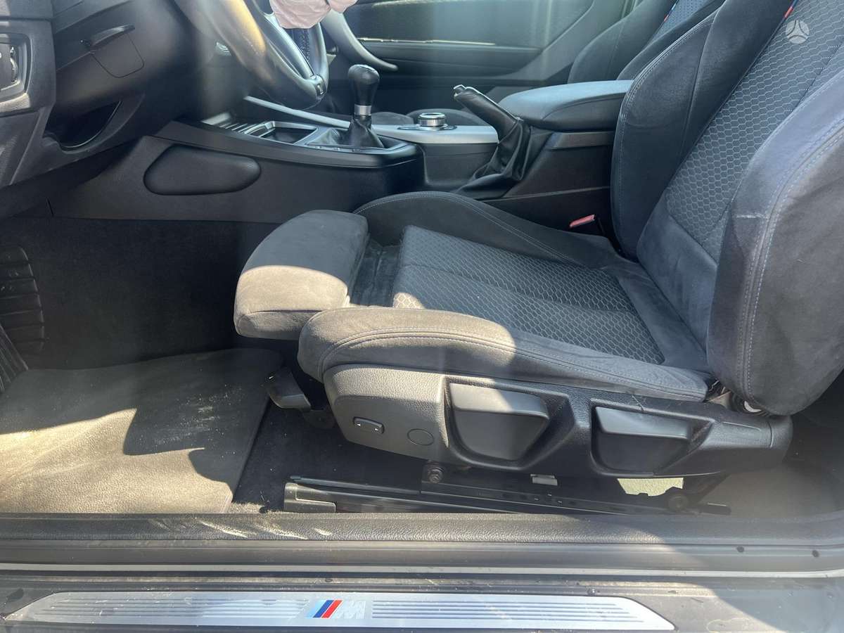 BMW 114, 1.5 l., hatchback