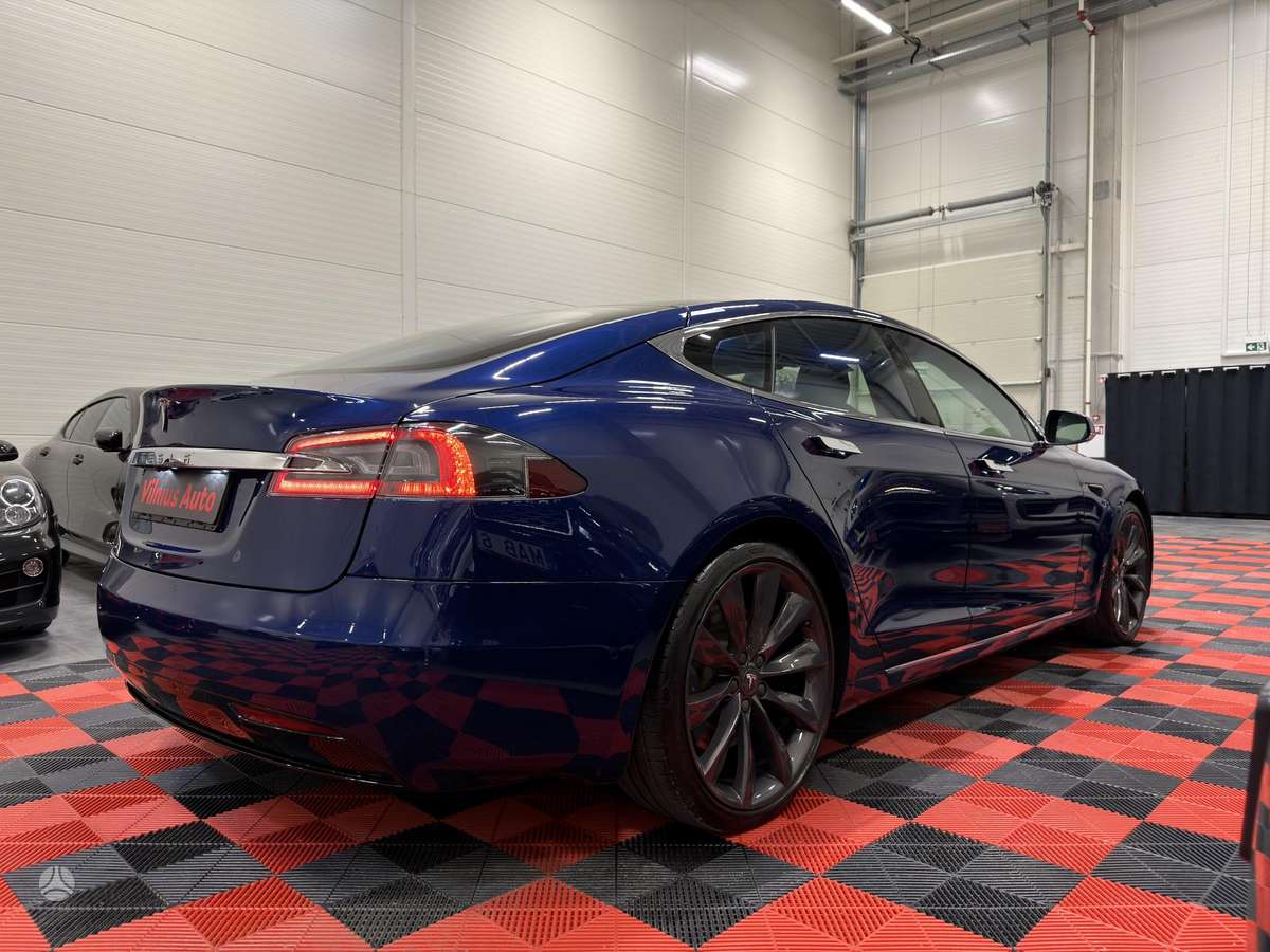 Tesla Model S, 75 kWh, hatchback