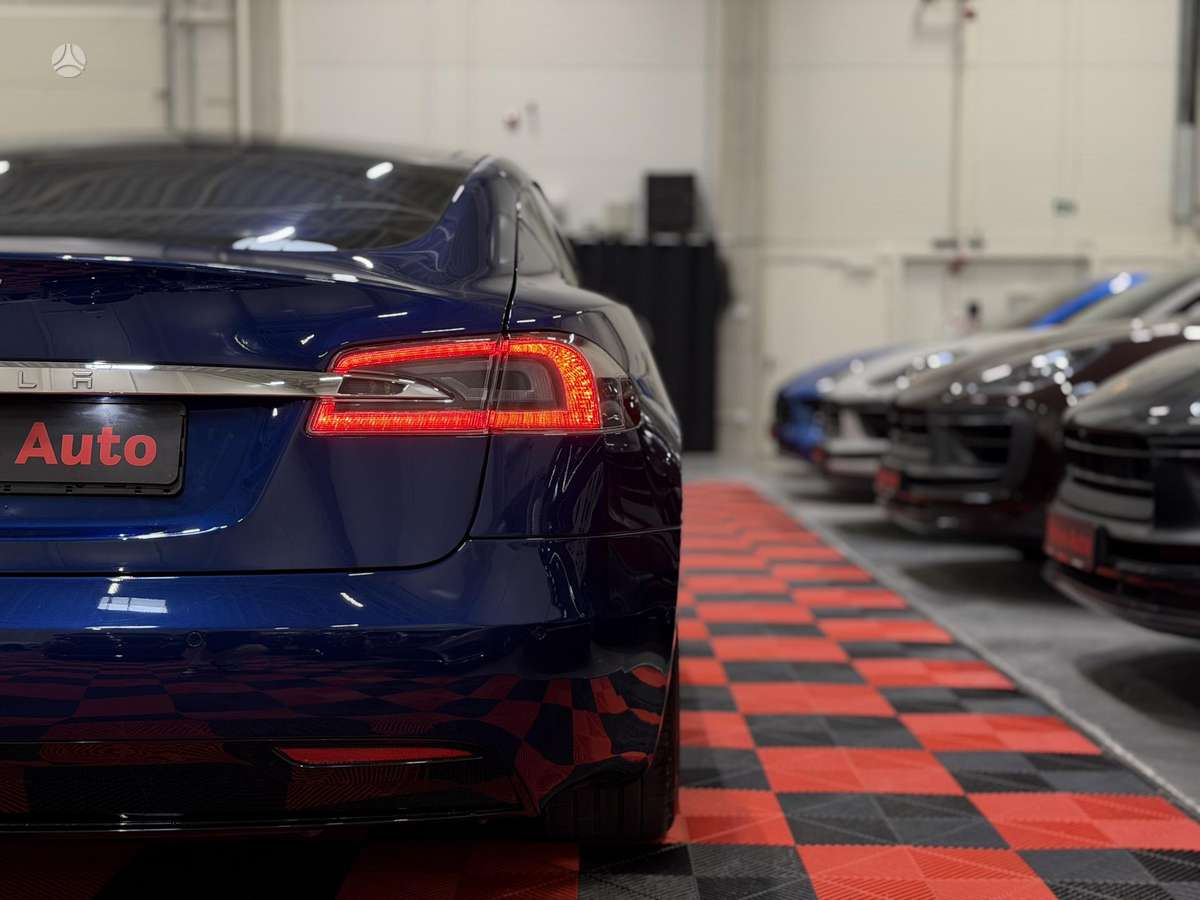 Tesla Model S, 75 kWh, hatchback