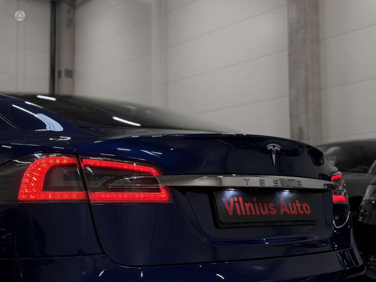 Tesla Model S, 75 kWh, hatchback