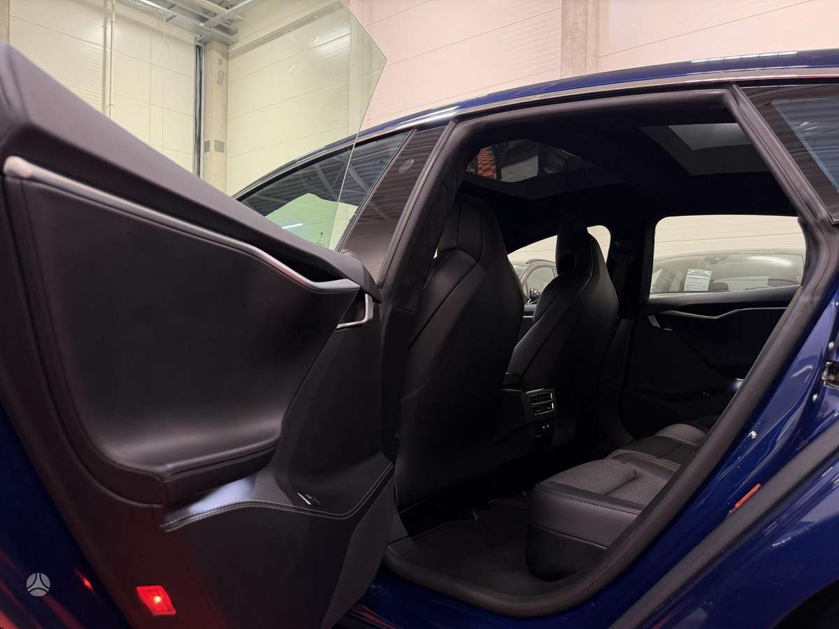 Tesla Model S, 75 kWh, hatchback