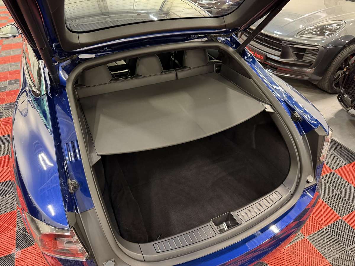 Tesla Model S, 75 kWh, hatchback