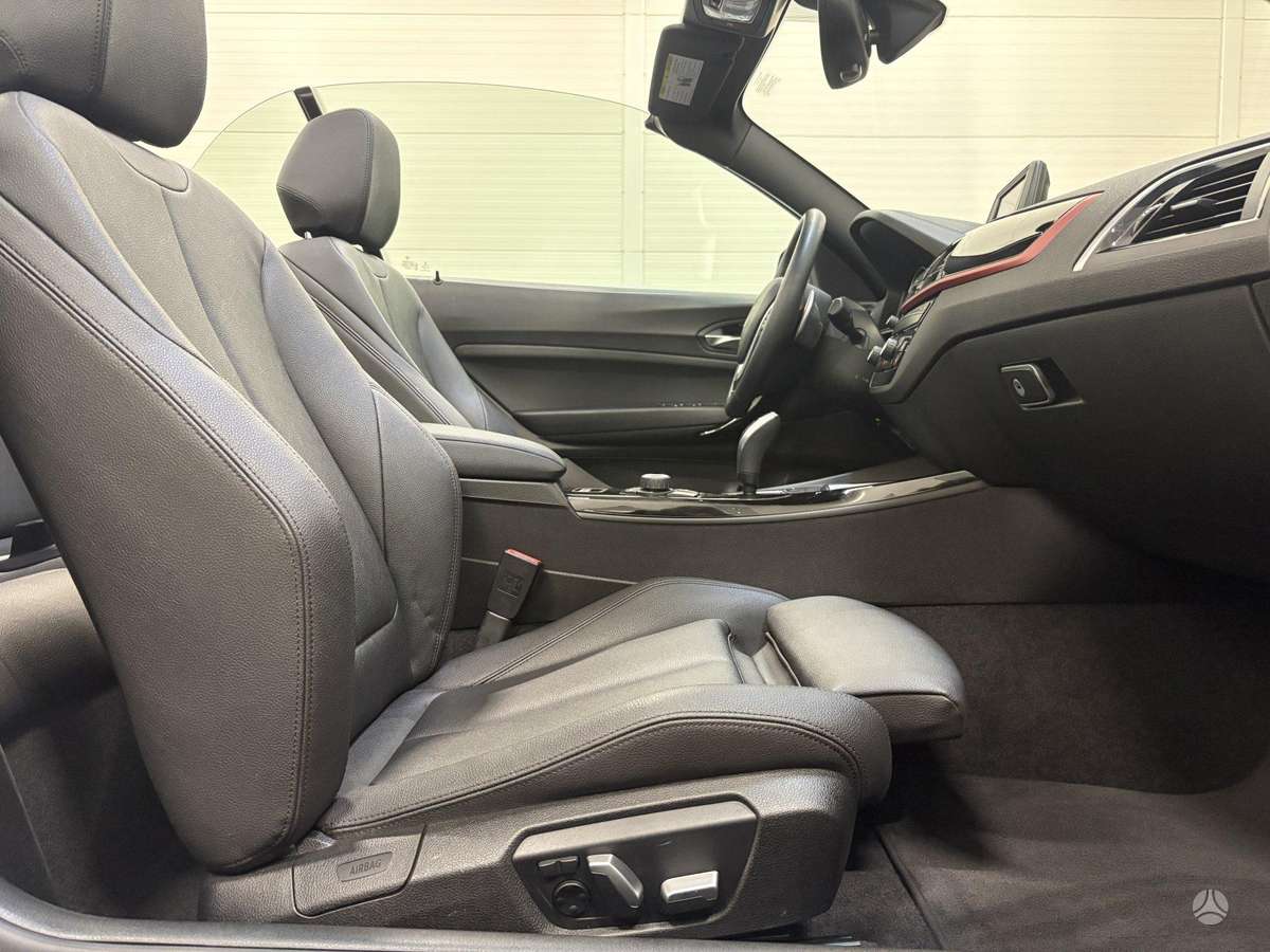 BMW 230, 2.0 l., Кабриолет