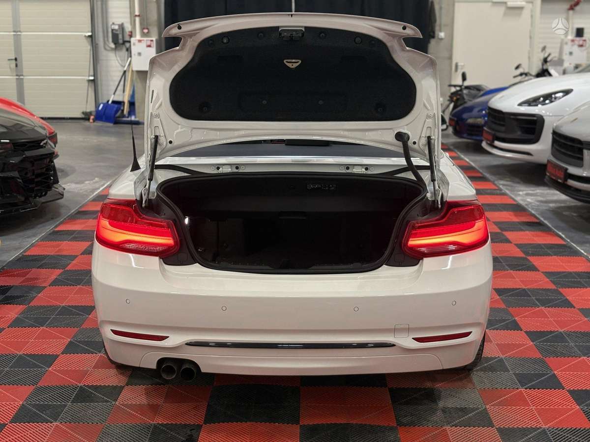 BMW 230, 2.0 l., Кабриолет