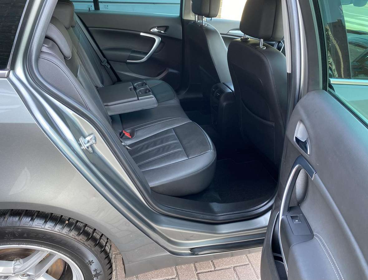 Opel Insignia, 2.0 l., Универсал