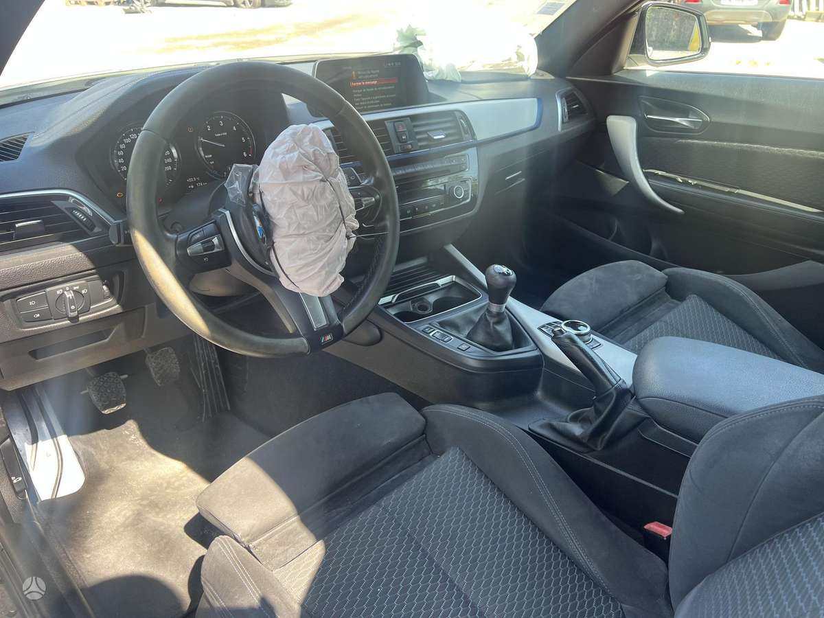 BMW 114, 1.5 l., hatchback